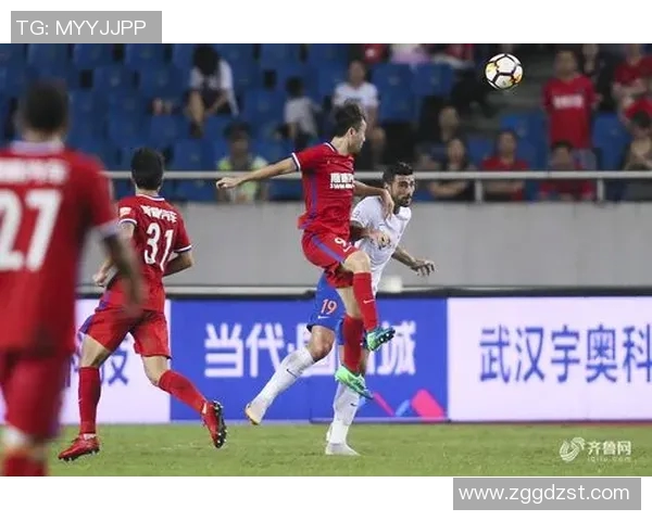 中超精彩对决重庆斯威迎战鲁能泰山争夺关键三分的激烈战斗